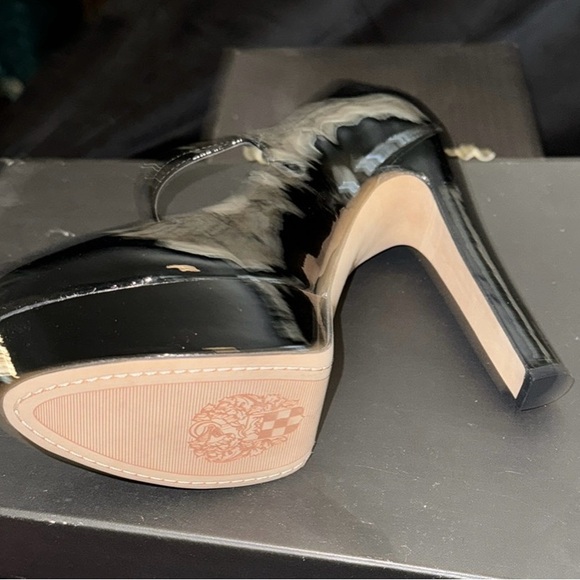 Black Patent Leather Heels by Vince Camuto size 10 - Picture 4 of 5
